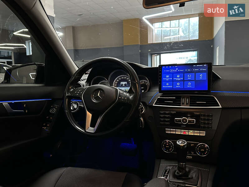 Седан Mercedes-Benz C-Class 2013 в Николаеве