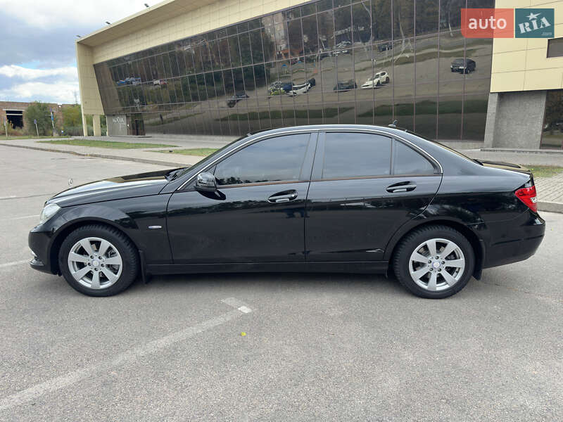 Седан Mercedes-Benz C-Class 2011 в Запоріжжі