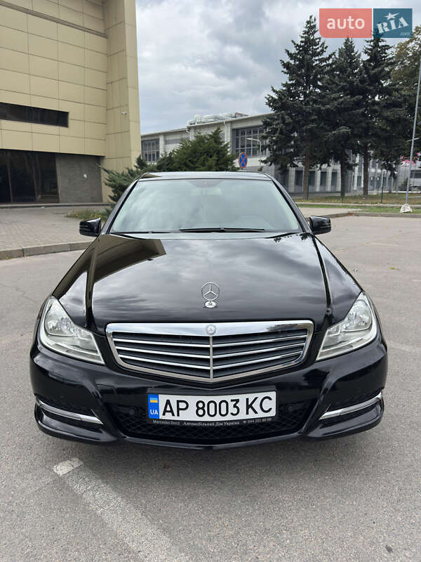 Седан Mercedes-Benz C-Class 2011 в Запоріжжі