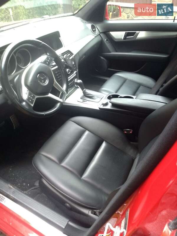 Седан Mercedes-Benz C-Class 2014 в Киеве