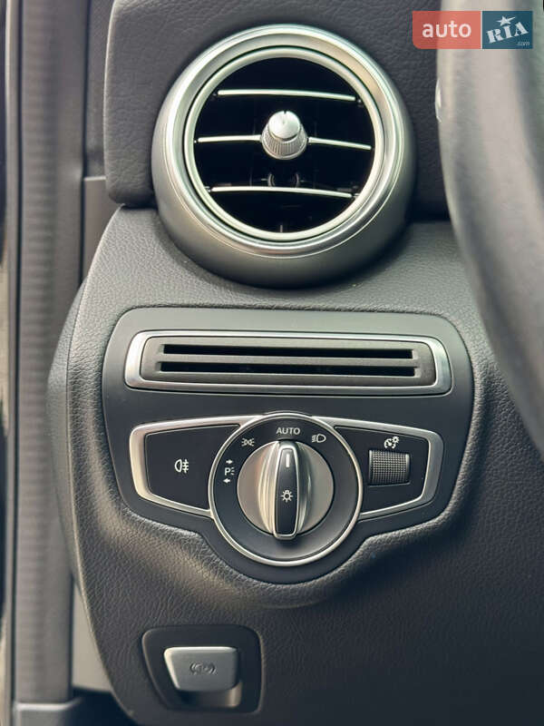 Седан Mercedes-Benz C-Class 2021 в Киеве
