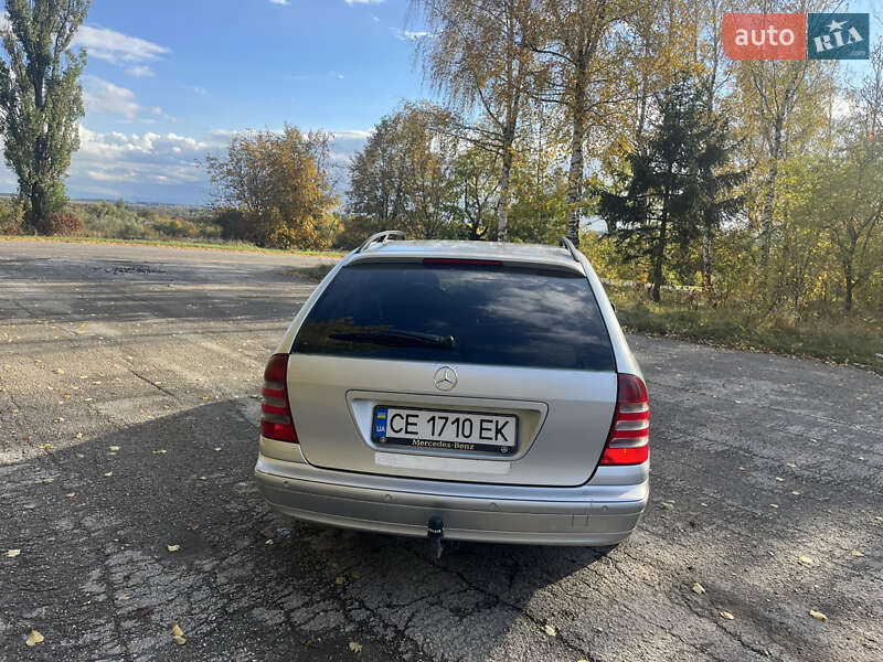 Універсал Mercedes-Benz C-Class 2004 в Кельменцях