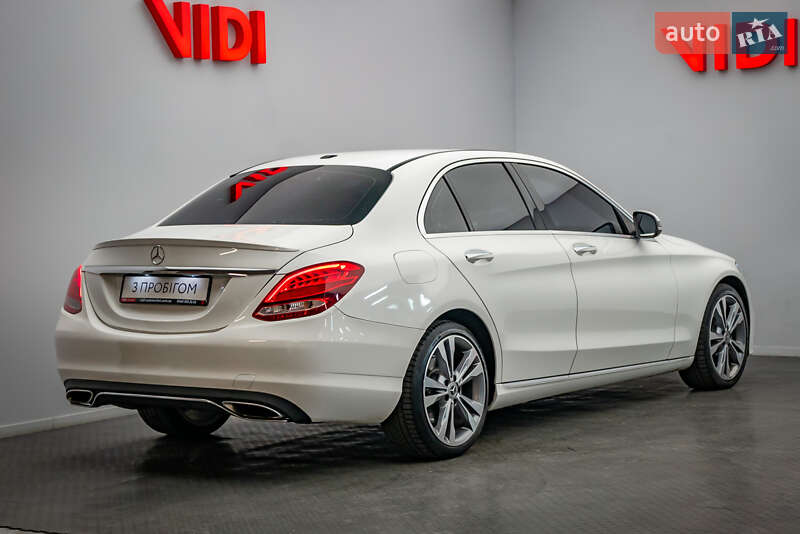 Седан Mercedes-Benz C-Class 2017 в Києві фото 2 Седан Mercedes-Benz C-Class 2017 в Києві