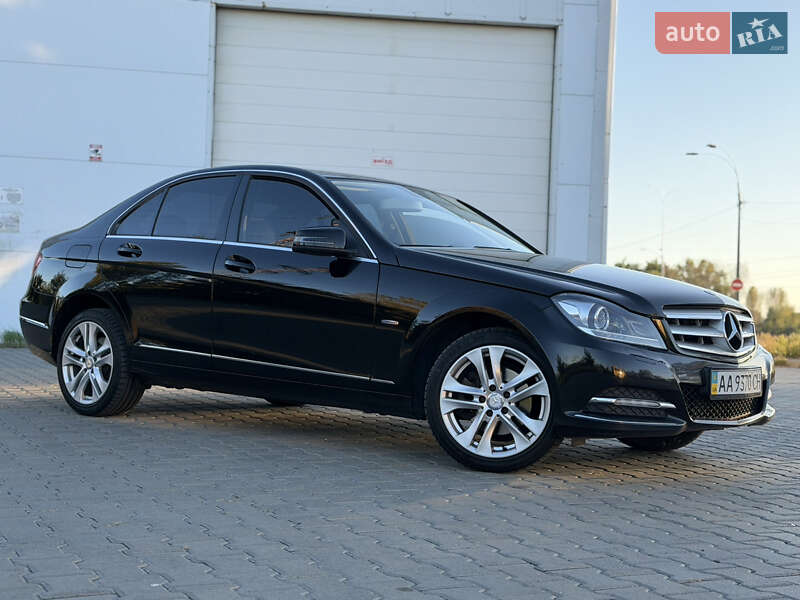 Седан Mercedes-Benz C-Class 2011 в Києві