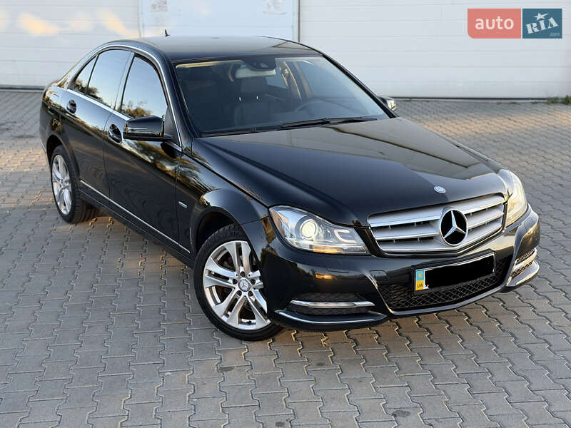 Седан Mercedes-Benz C-Class 2011 в Києві