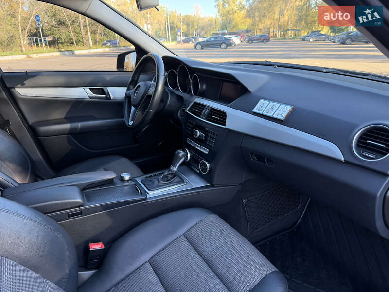 Седан Mercedes-Benz C-Class 2011 в Києві