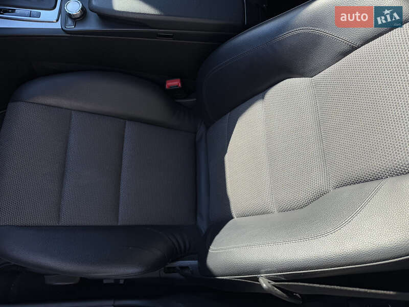 Седан Mercedes-Benz C-Class 2011 в Києві