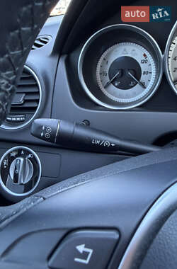 Седан Mercedes-Benz C-Class 2011 в 