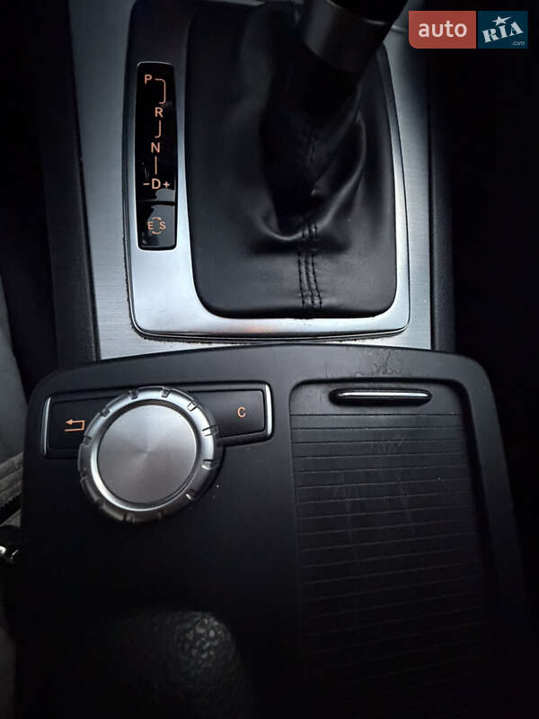 Седан Mercedes-Benz C-Class 2011 в Києві