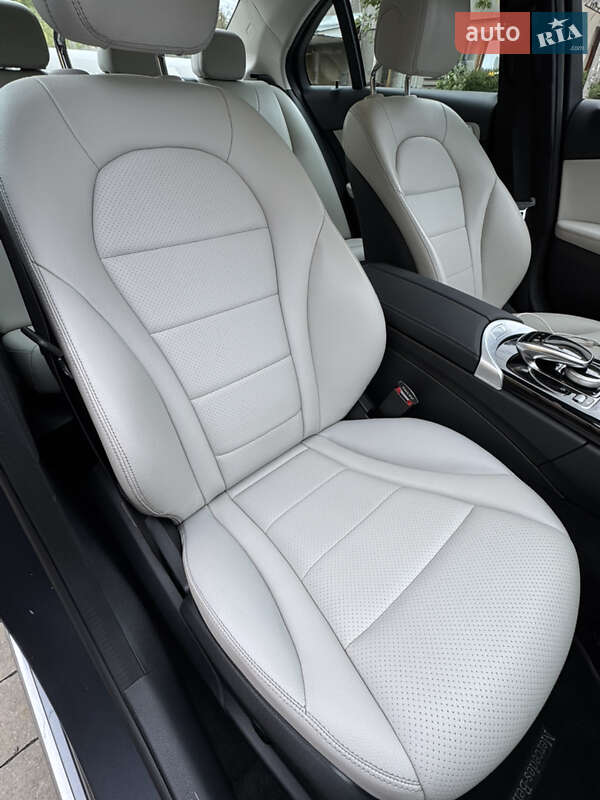Седан Mercedes-Benz C-Class 2016 в Львове