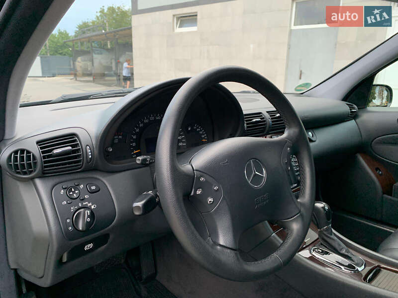 Седан Mercedes-Benz C-Class 2003 в Нестерварке фото 19 Седан Mercedes-Benz C-Class 2003 в Нестерварке