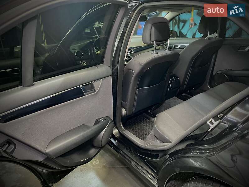 Седан Mercedes-Benz C-Class 2013 в Макарове