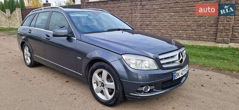 Універсал Mercedes-Benz C-Class 2011 в Дубні