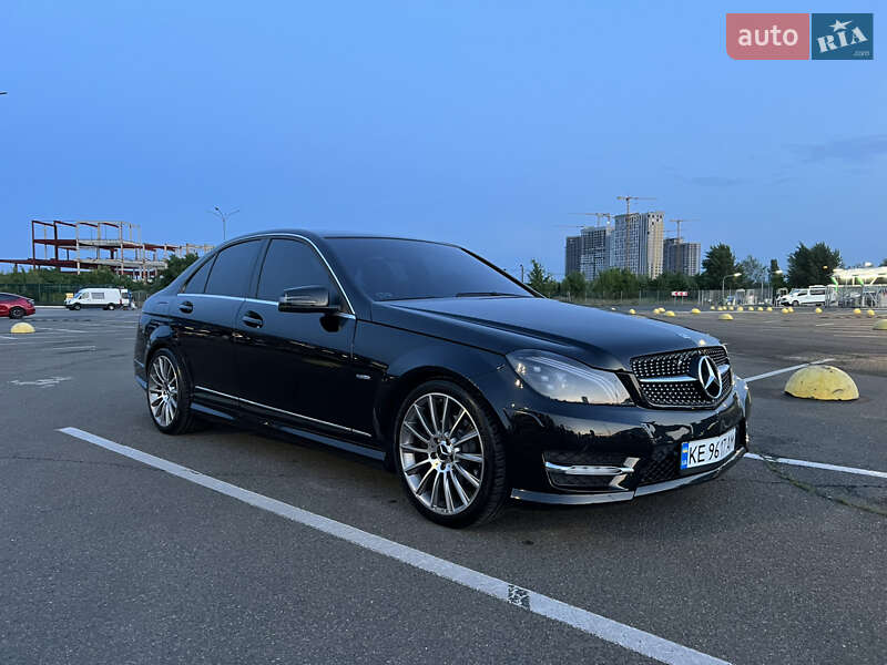 Седан Mercedes-Benz C-Class 2011 в Києві фото 3 Седан Mercedes-Benz C-Class 2011 в Києві