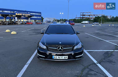 Седан Mercedes-Benz C-Class 2011 в 