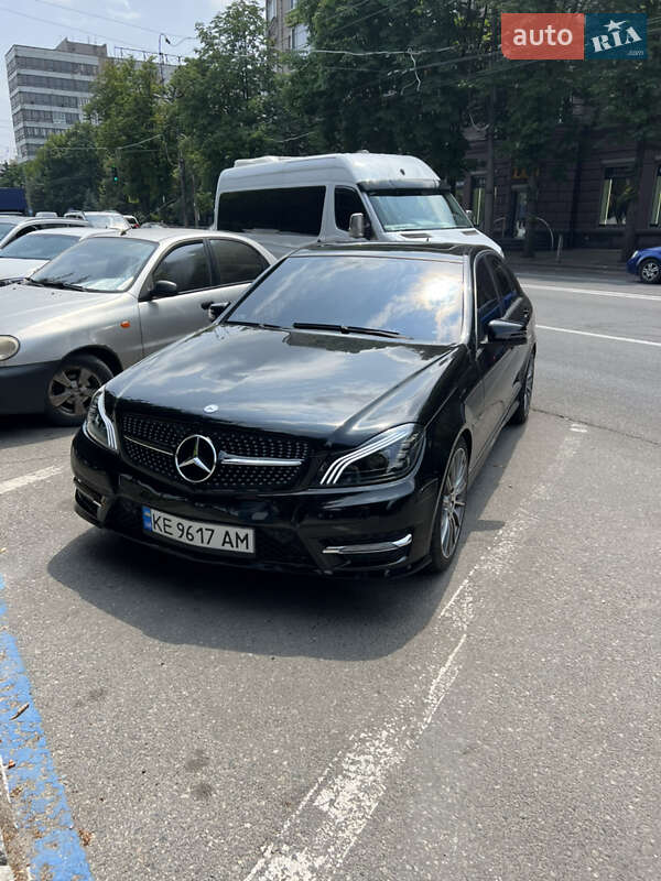 Седан Mercedes-Benz C-Class 2011 в Києві фото 16 Седан Mercedes-Benz C-Class 2011 в Києві