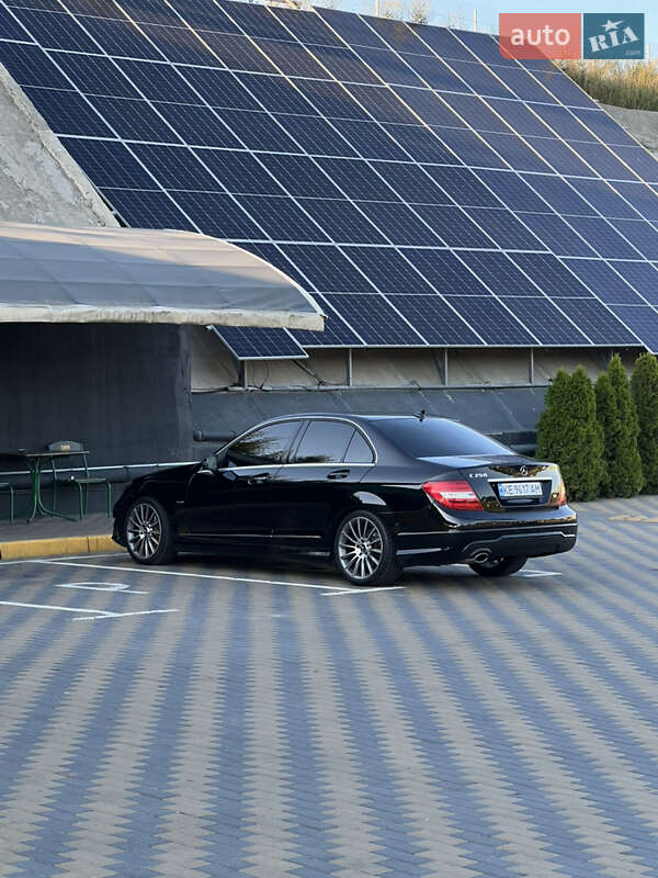 Седан Mercedes-Benz C-Class 2011 в Києві фото 20 Седан Mercedes-Benz C-Class 2011 в Києві