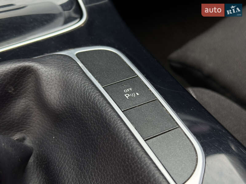 Универсал Mercedes-Benz C-Class 2015 в Киеве
