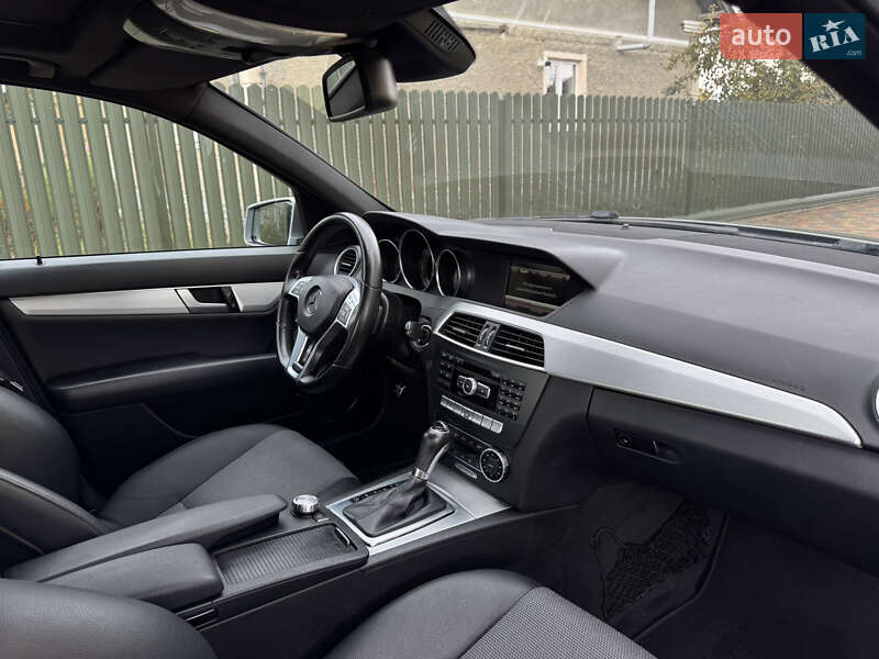 Седан Mercedes-Benz C-Class 2013 в Ивано-Франковске