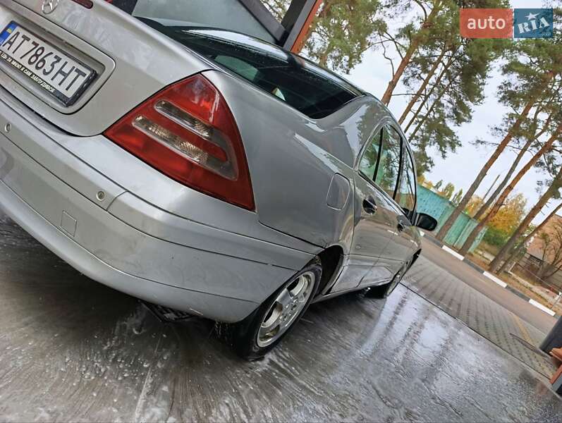 Седан Mercedes-Benz C-Class 2001 в Житомире