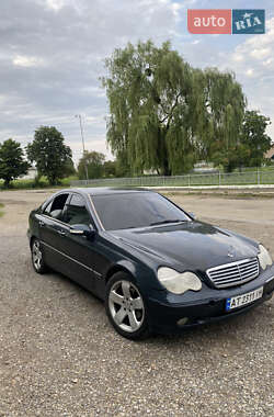 Седан Mercedes-Benz C-Class 2002 в Львові