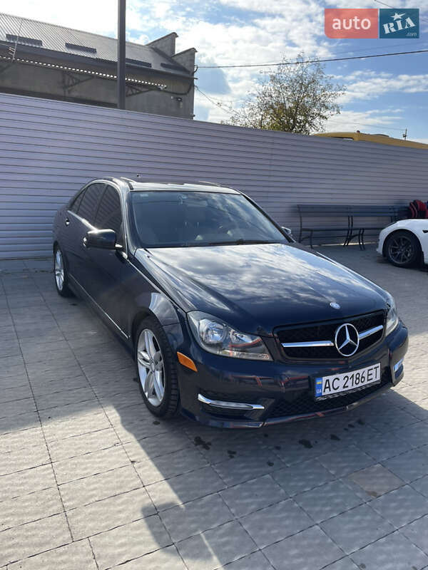 Mercedes-Benz C-Class 2012