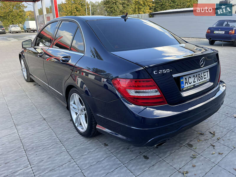 Седан Mercedes-Benz C-Class 2012 в Володимирі фото 7 Седан Mercedes-Benz C-Class 2012 в Володимирі