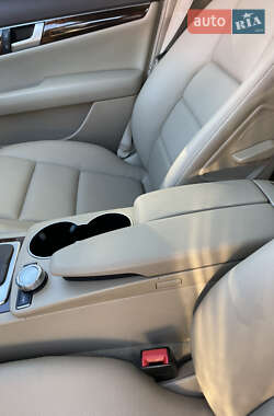 Седан Mercedes-Benz C-Class 2012 в 