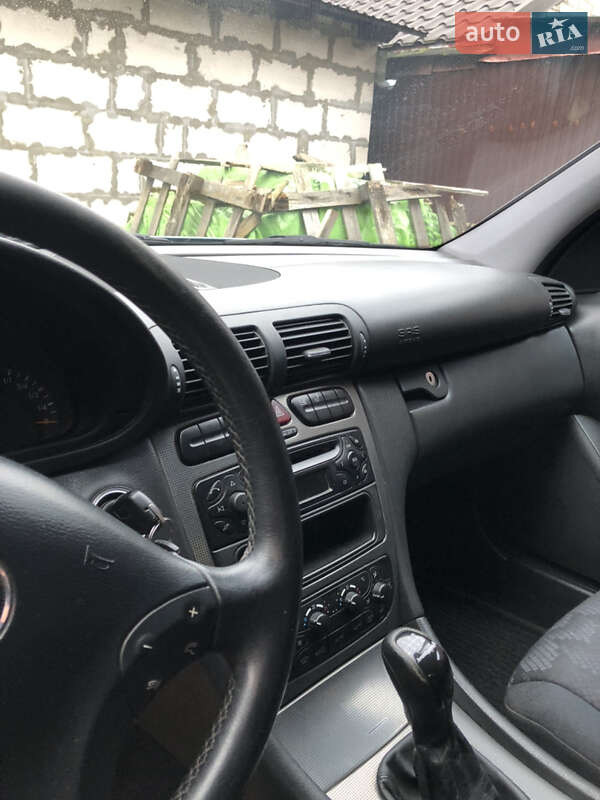 Седан Mercedes-Benz C-Class 2003 в Маневичах