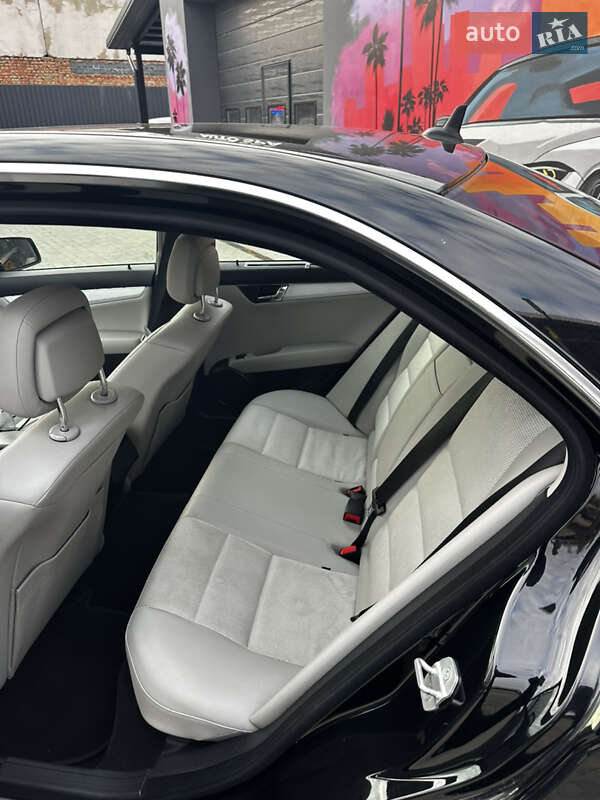 Седан Mercedes-Benz C-Class 2010 в Звенигородке фото 13 Седан Mercedes-Benz C-Class 2010 в Звенигородке