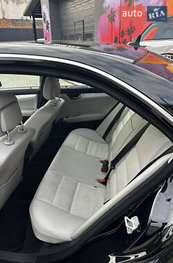 Седан Mercedes-Benz C-Class 2010 в 