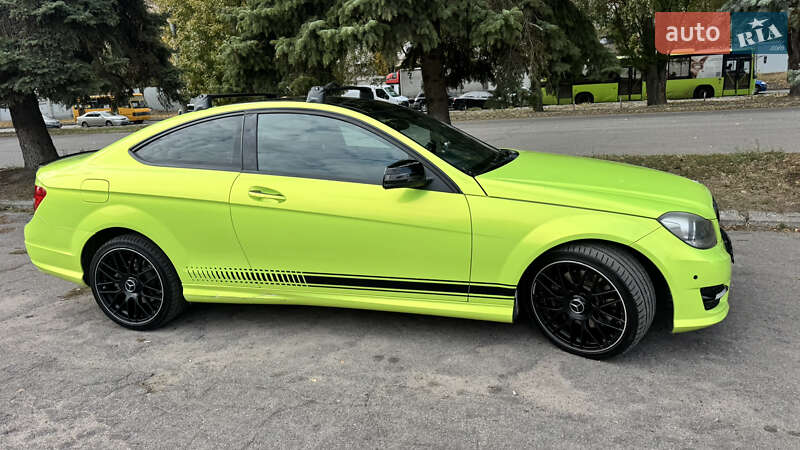 Седан Mercedes-Benz C-Class 2013 в Днепре