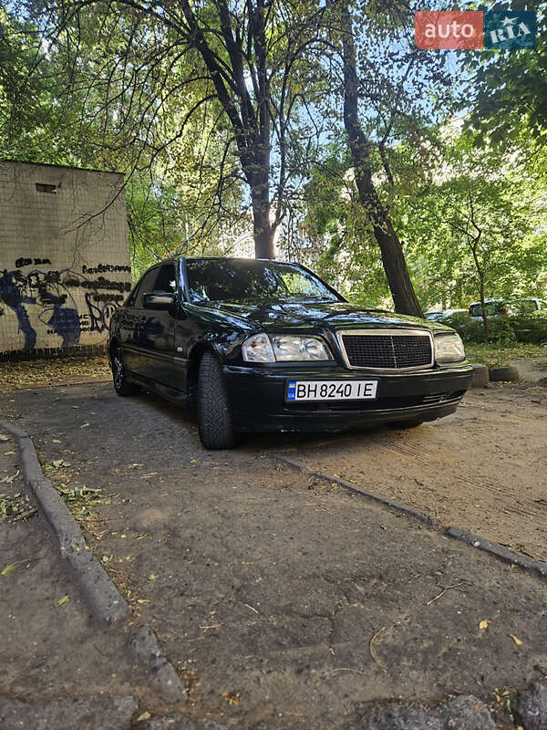 Mercedes-Benz C-Class 1995