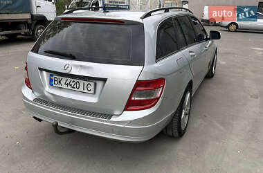 Універсал Mercedes-Benz C-Class 2009 в 