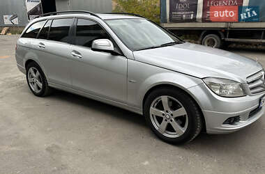 Універсал Mercedes-Benz C-Class 2009 в 