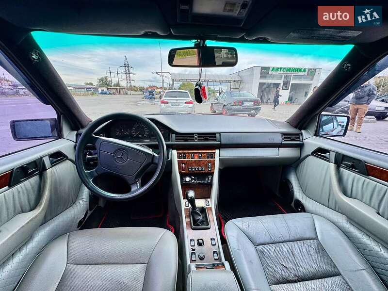 Седан Mercedes-Benz C-Class 1995 в Дачном