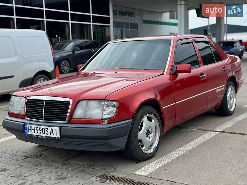 Седан Mercedes-Benz C-Class 1995 в Дачном