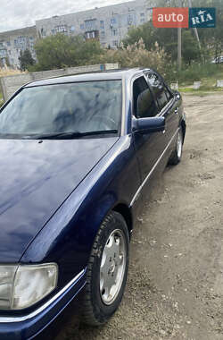 Седан Mercedes-Benz C-Class 1996 в  фото 3 Седан Mercedes-Benz C-Class 1996 в