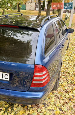 Универсал Mercedes-Benz C-Class 2002 в  фото 10 Универсал Mercedes-Benz C-Class 2002 в