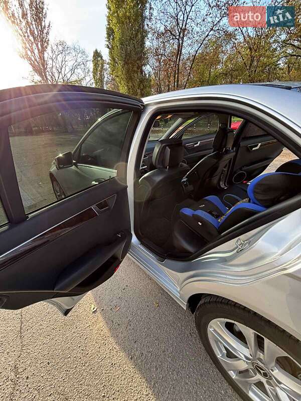 Седан Mercedes-Benz C-Class 2013 в Павлограде