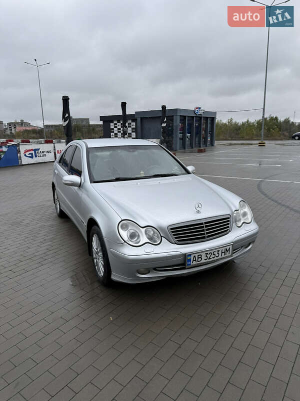 Седан Mercedes-Benz C-Class 2007 в Виннице