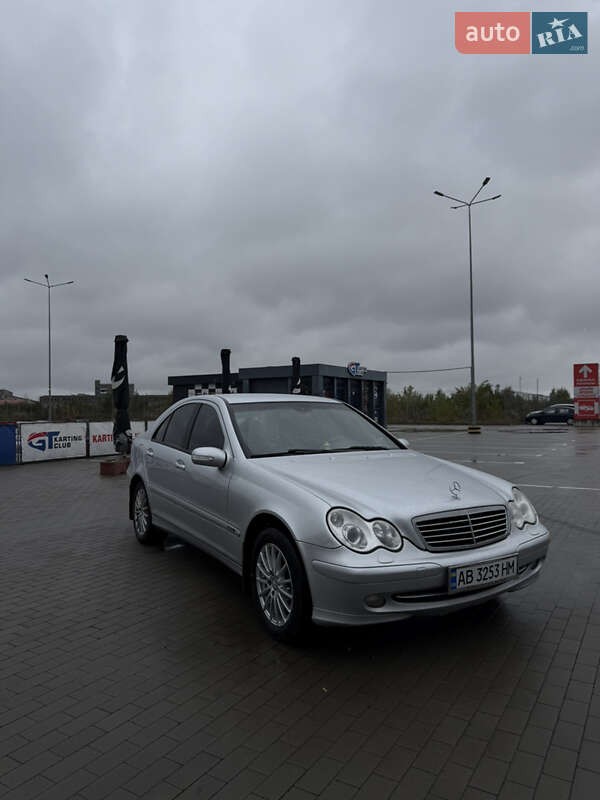 Седан Mercedes-Benz C-Class 2007 в Виннице