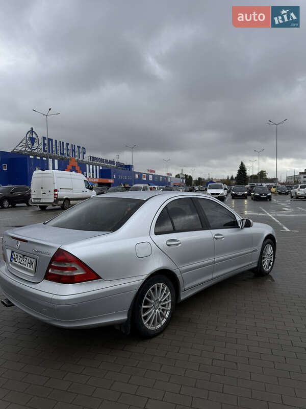 Седан Mercedes-Benz C-Class 2007 в Виннице