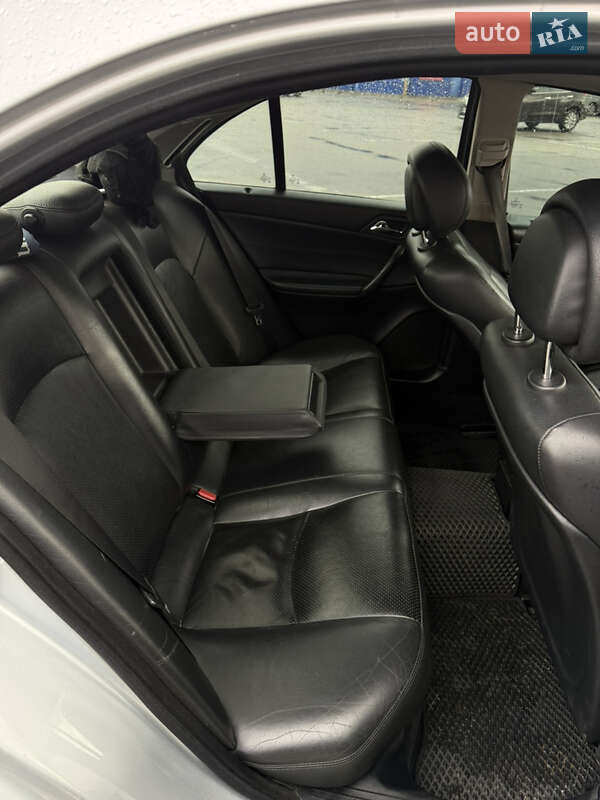 Седан Mercedes-Benz C-Class 2007 в Виннице