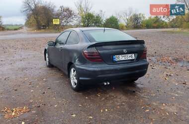 Купе Mercedes-Benz C-Class 2001 в 
