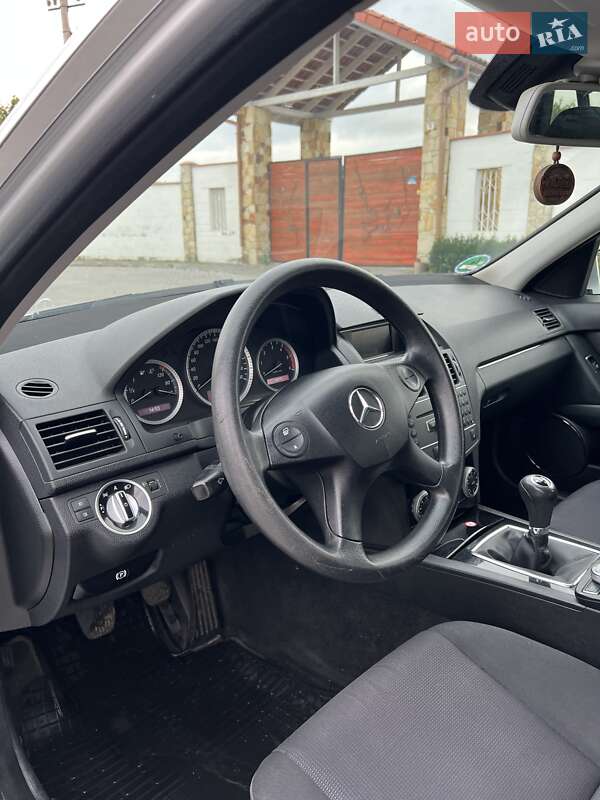 Универсал Mercedes-Benz C-Class 2011 в Виннице