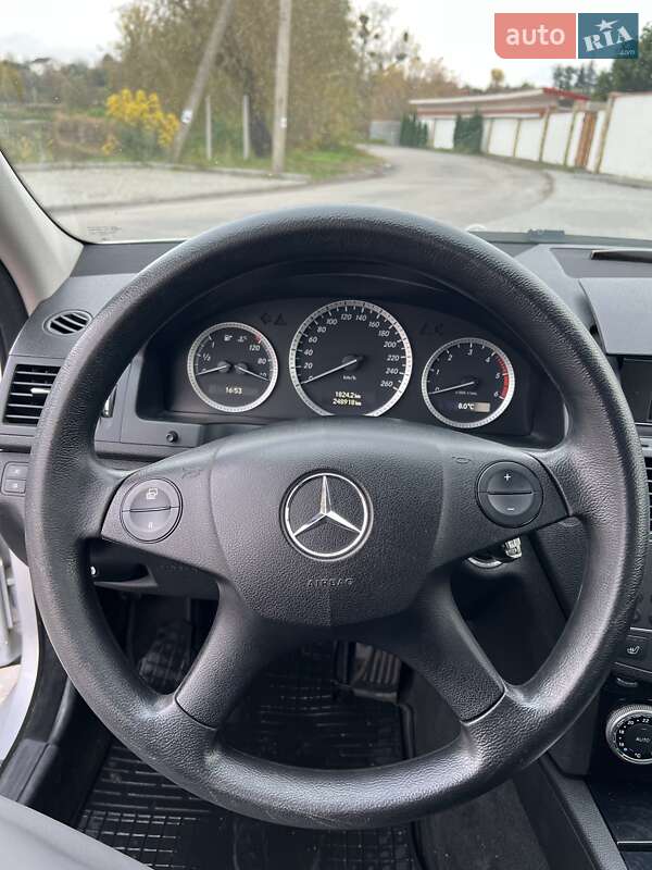 Универсал Mercedes-Benz C-Class 2011 в Виннице
