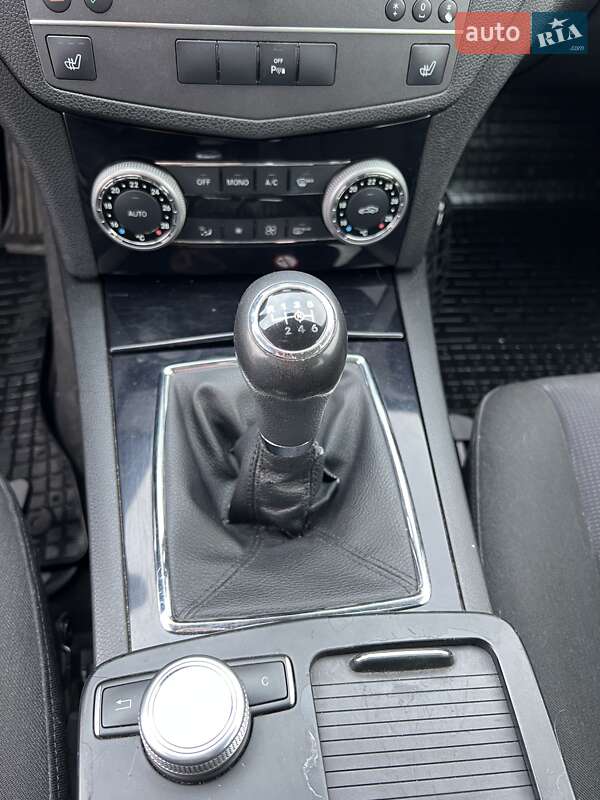 Универсал Mercedes-Benz C-Class 2011 в Виннице