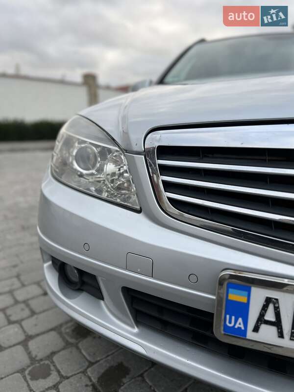 Универсал Mercedes-Benz C-Class 2011 в Виннице