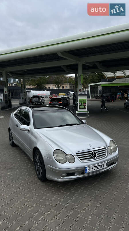 Купе Mercedes-Benz C-Class 2004 в Одессе фото 7 Купе Mercedes-Benz C-Class 2004 в Одессе